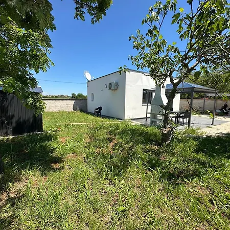 House In Nature Urban Medulin Semesterbostad Pula